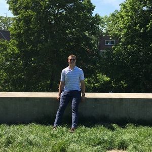 Meet your Posher, Eli